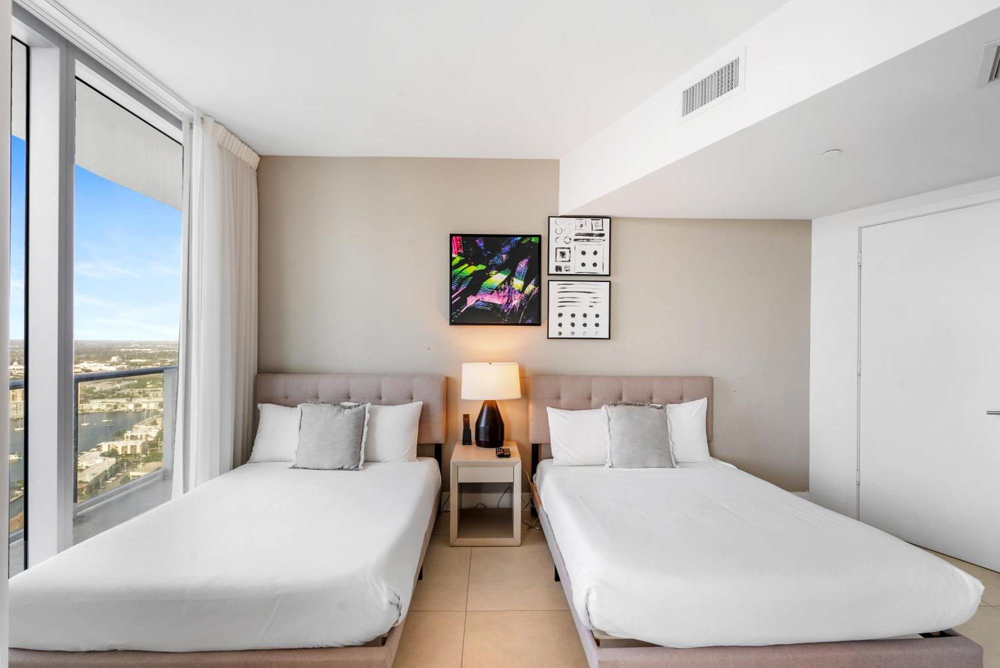 High Floor Corner 2 Bdr At Lyfe Resort Hollywood Bagian luar foto